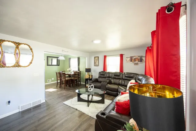 $249,800 | 268 Angelus Drive, Irondequoit, NY 14622