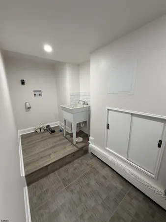 $2,600 | 102 South Raleigh Avenue, Unit B, Atlantic City, NJ 08401
