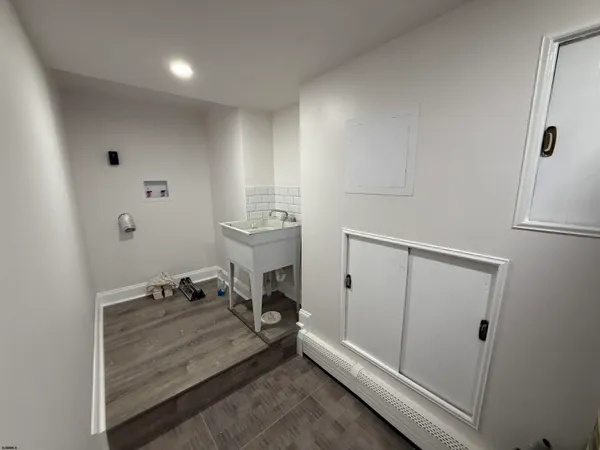 $2,600 | 102 South Raleigh Avenue, Unit B, Atlantic City, NJ 08401