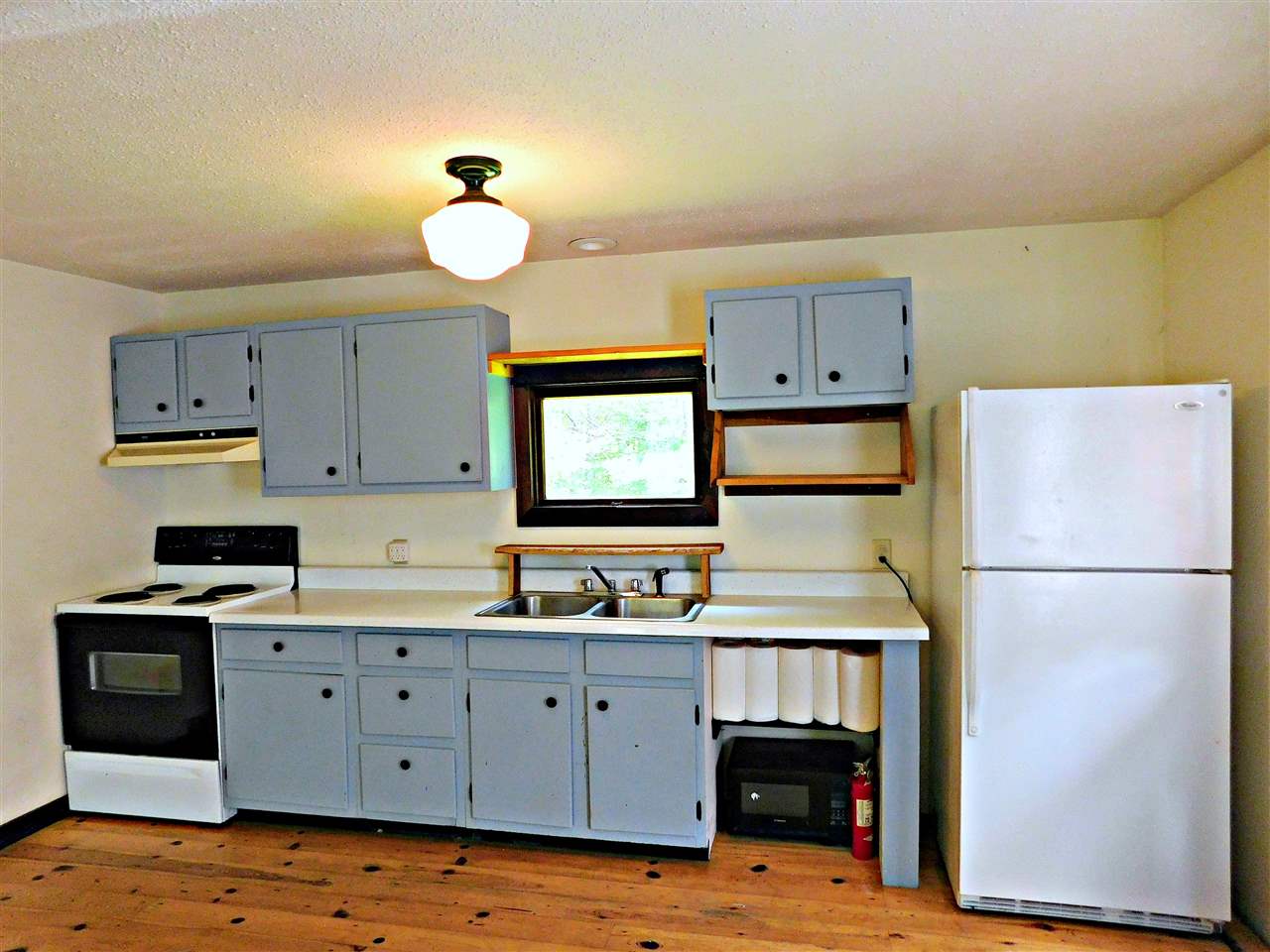 97 Howe Farm Road Jamaica, VT 05343 - Photo 3 of 13