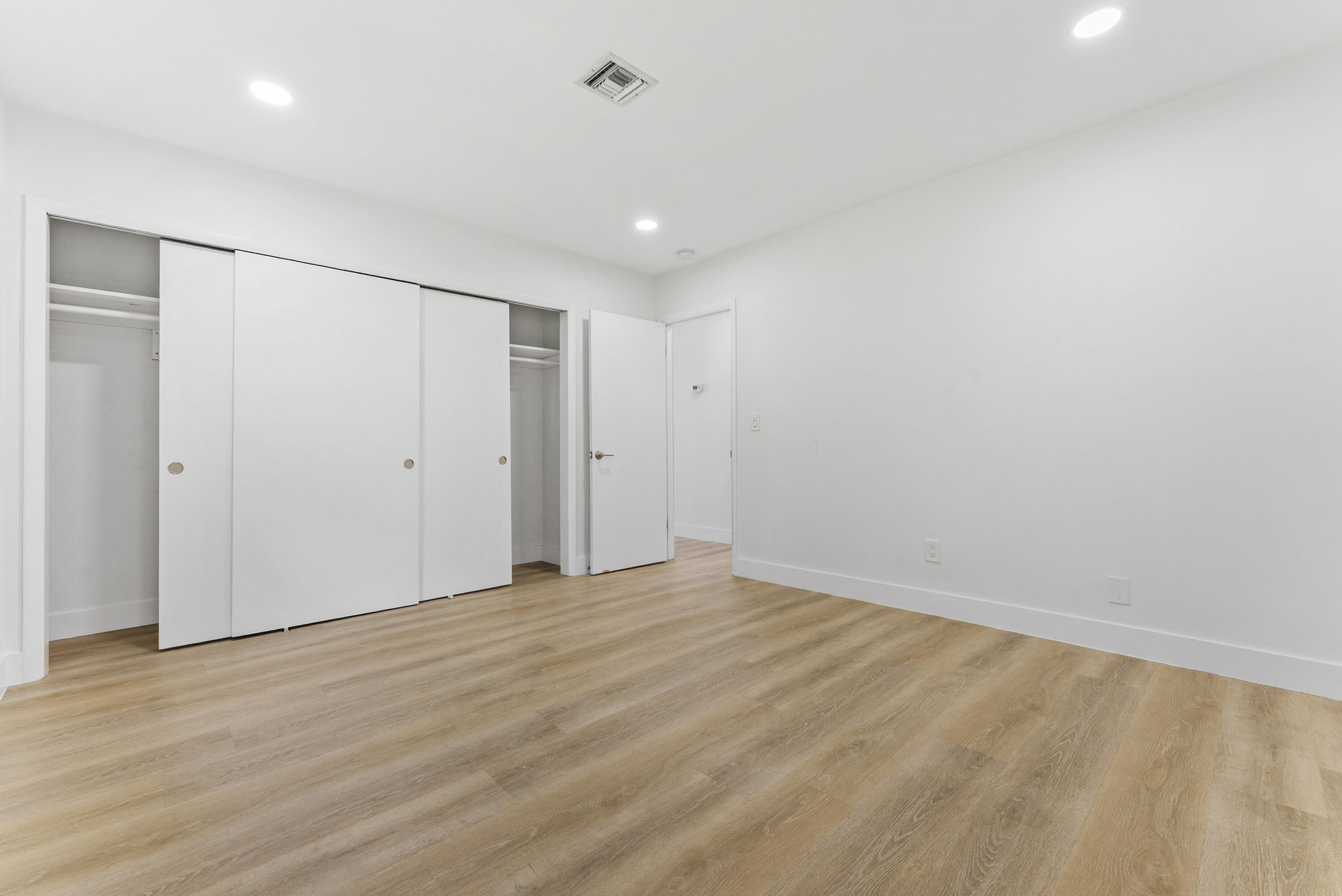 632 Allen Avenue, Unit 1 Delray Beach, FL 33483 - Photo 9 of 16 a view of an empty room