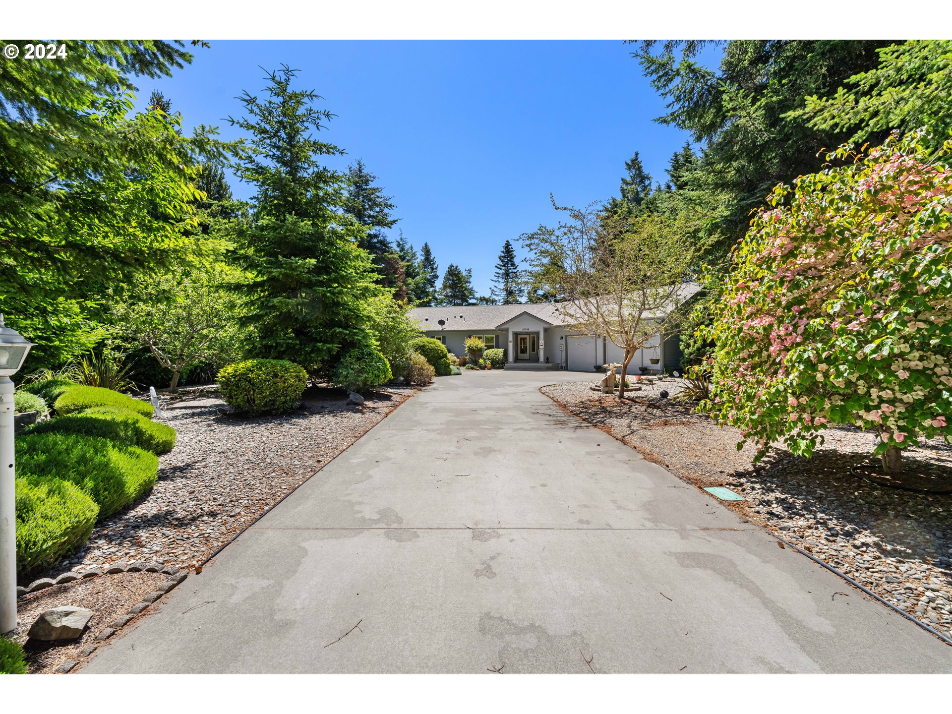 87288 Ruby Lane Bandon, OR 97411 - Photo 5 of 41
