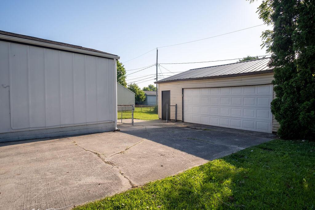 733 Liberty Road Delaware, OH 43015 - Photo 5 of 21 DSCF4625-HDR
