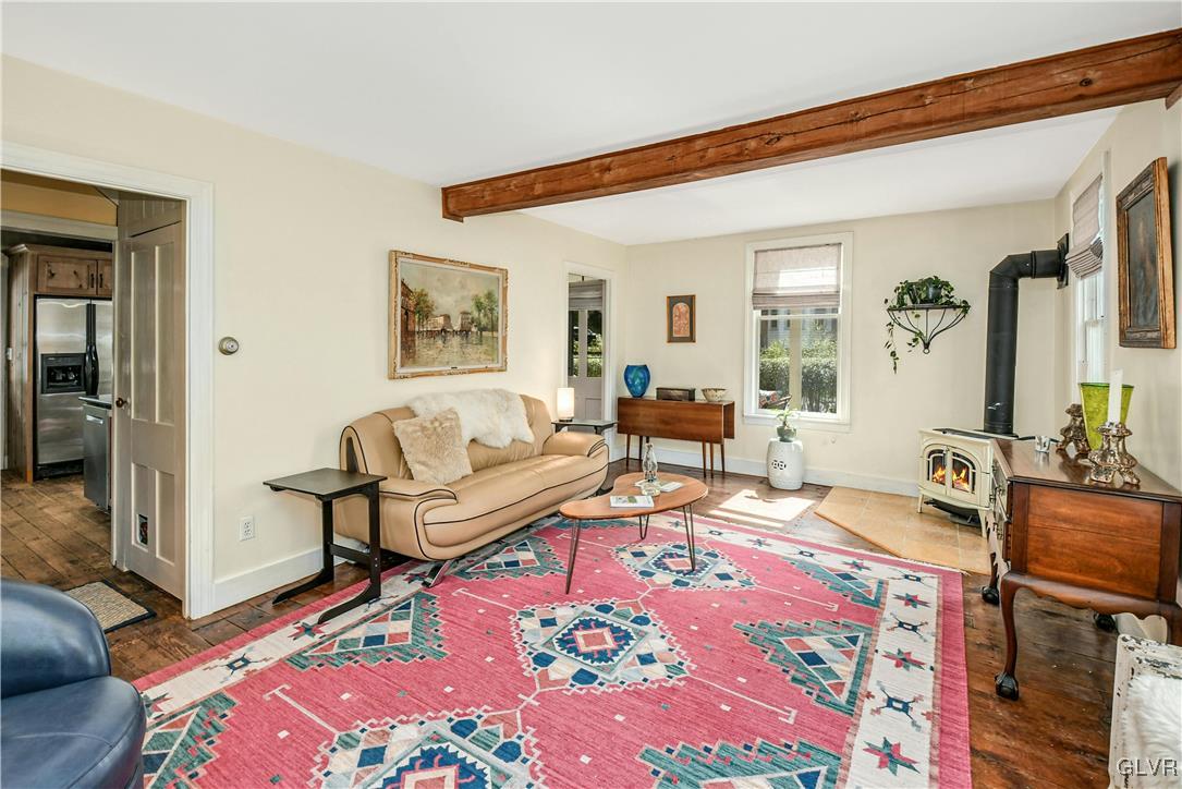 281 Old Furnace Road Riegelsville, PA 18077 - Photo 5 of 29 a living room with furniture and a rug