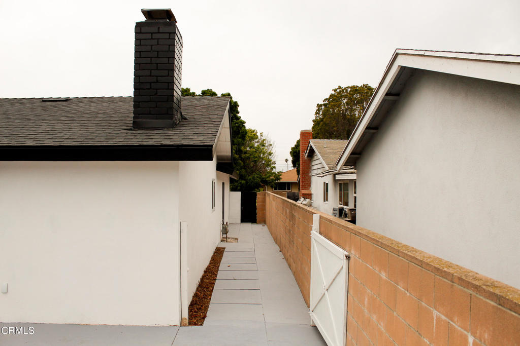 1430 Huntswood Way Oxnard, CA 93030 - Photo 9 of 14 a view of balcony