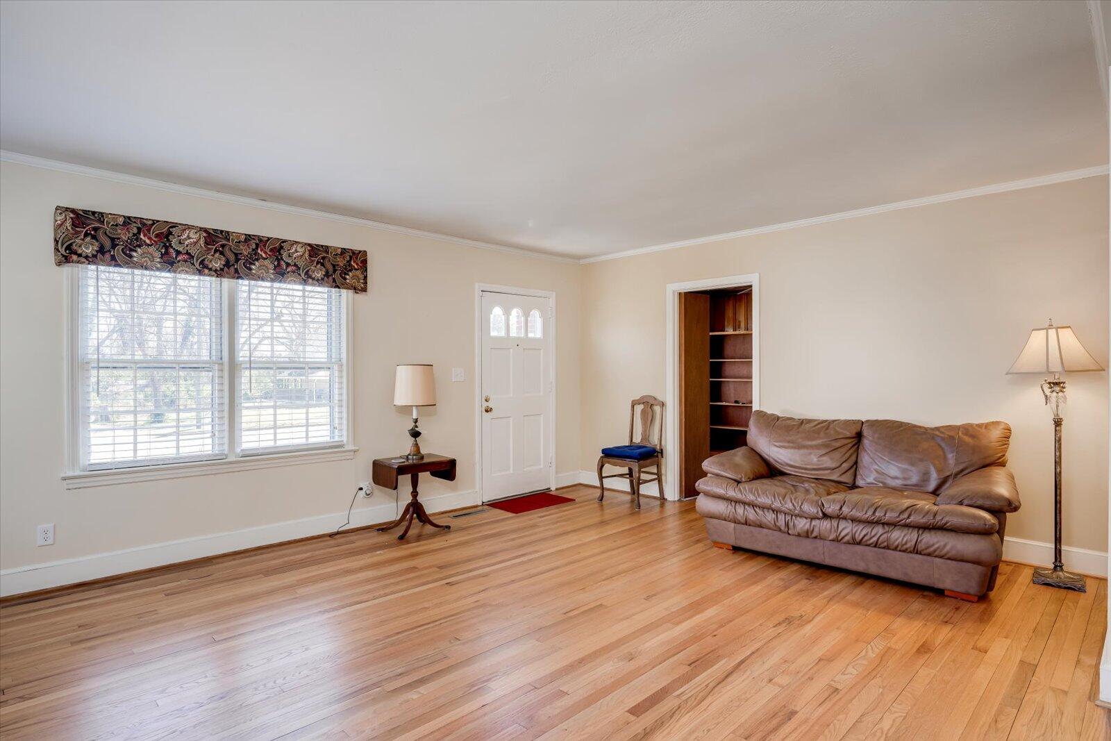 4531 Rosemary Street Williston, SC 29853 - Photo 14 of 56 Living Room