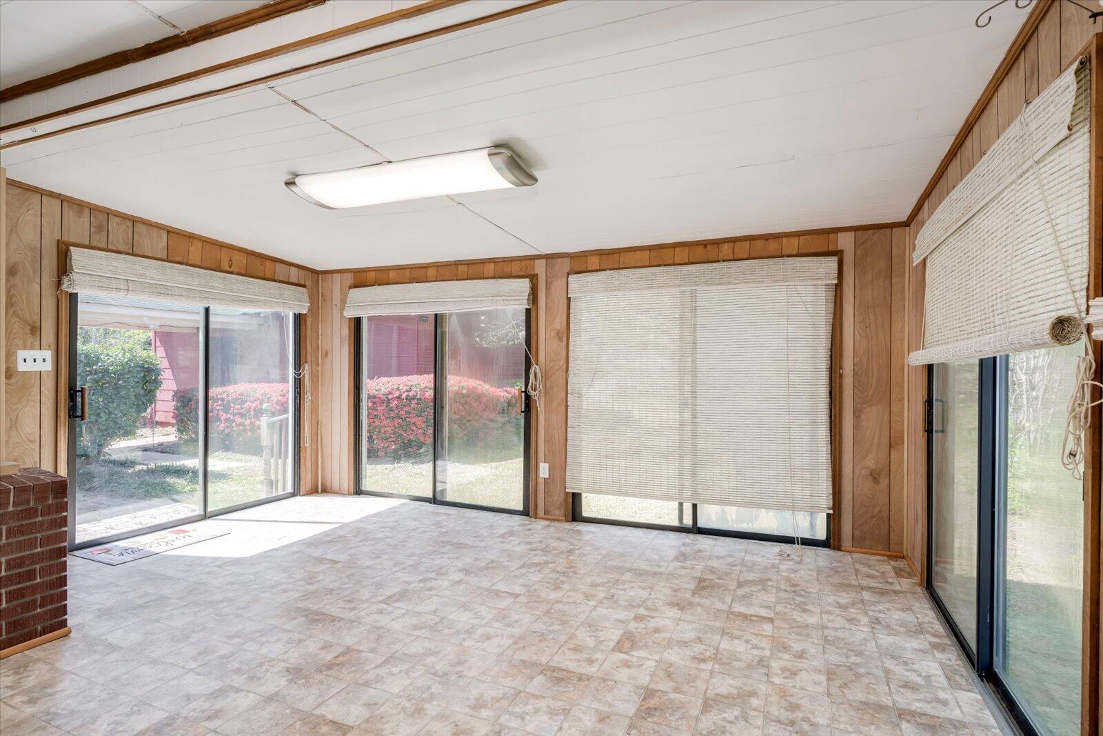 4531 Rosemary Street Williston, SC 29853 - Photo 34 of 56 Sunroom