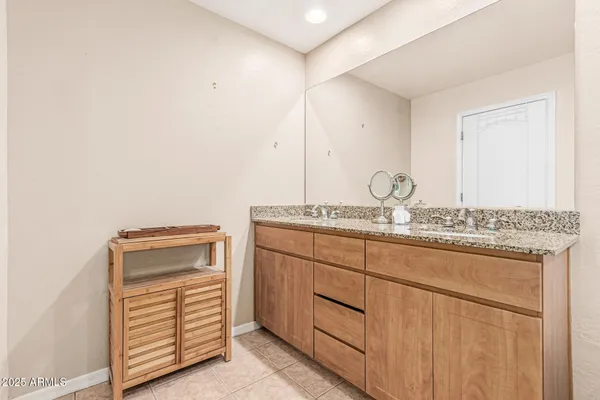 $439,000 | 16 West Encanto Boulevard, Unit 312, Phoenix, AZ 85003