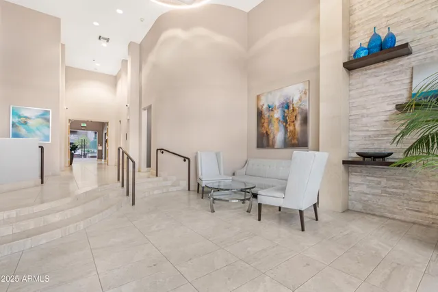 $460,000 | 16 West Encanto Boulevard, Unit 312, Phoenix, AZ 85003