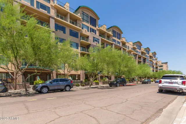 $460,000 | 16 West Encanto Boulevard, Unit 312, Phoenix, AZ 85003
