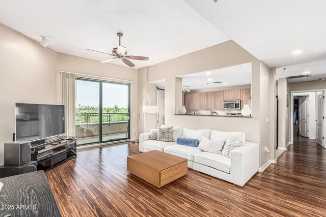 $460,000 | 16 West Encanto Boulevard, Unit 312, Phoenix, AZ 85003