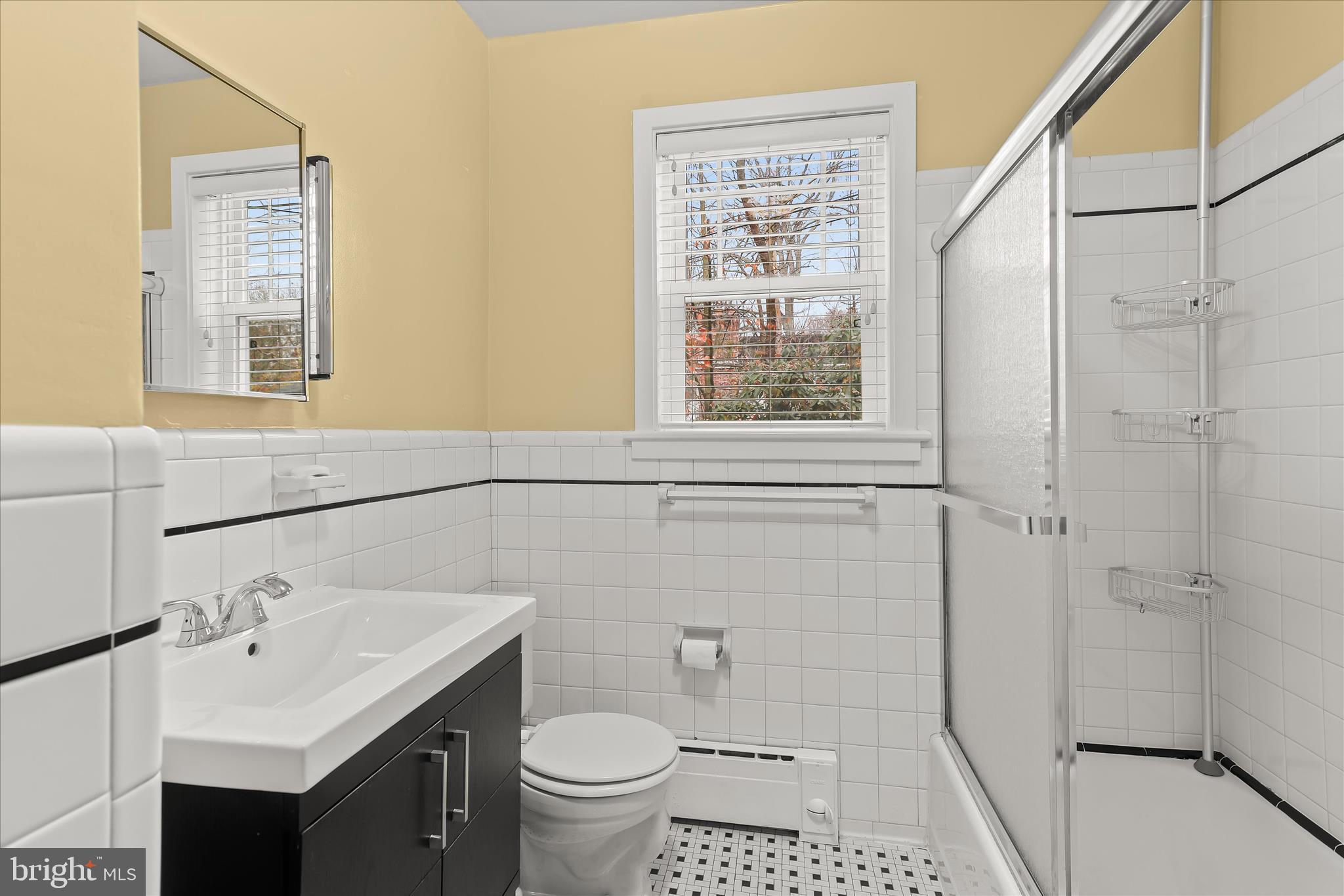 1300 Rice Avenue Catonsville, MD 21228 - Photo 15 of 38 Main Level Bathroom