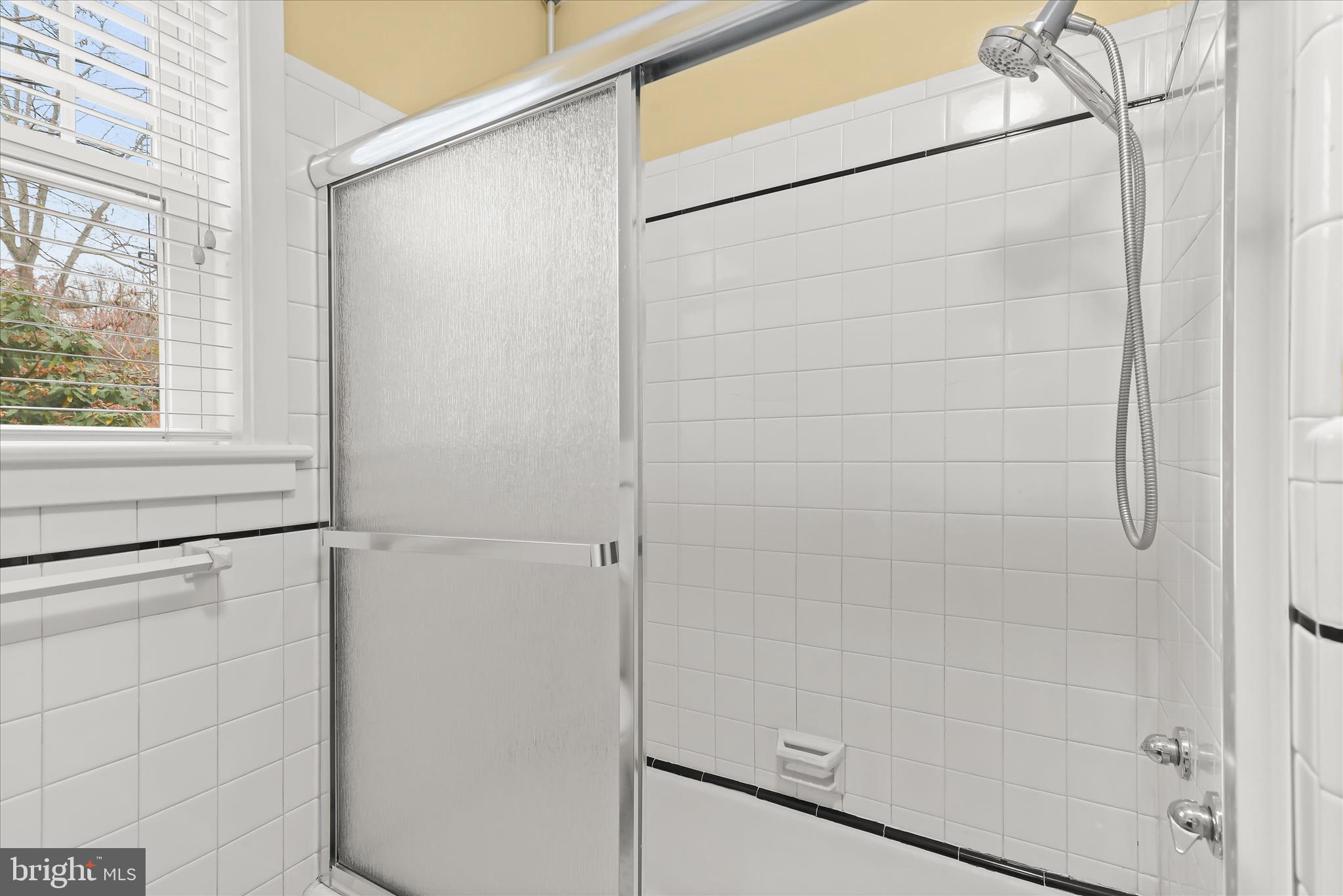 1300 Rice Avenue Catonsville, MD 21228 - Photo 16 of 38 Main Level Bathroom