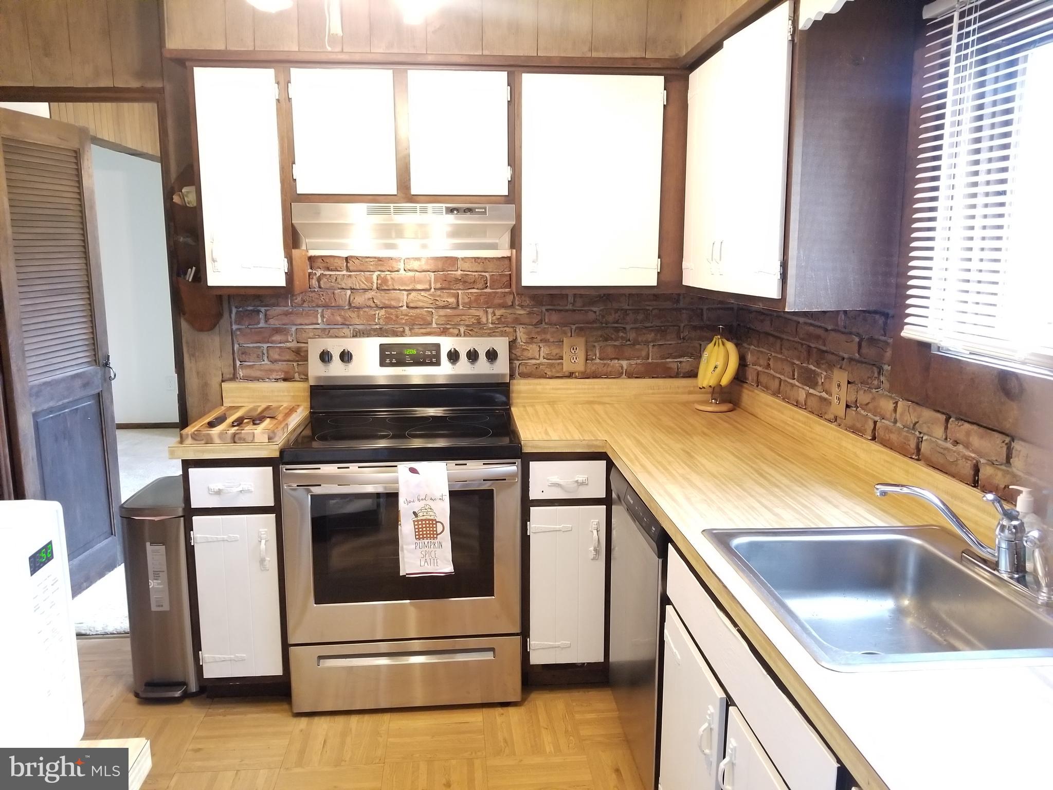 411 Apple Road Beverly, NJ 08010 - Photo 18 of 46