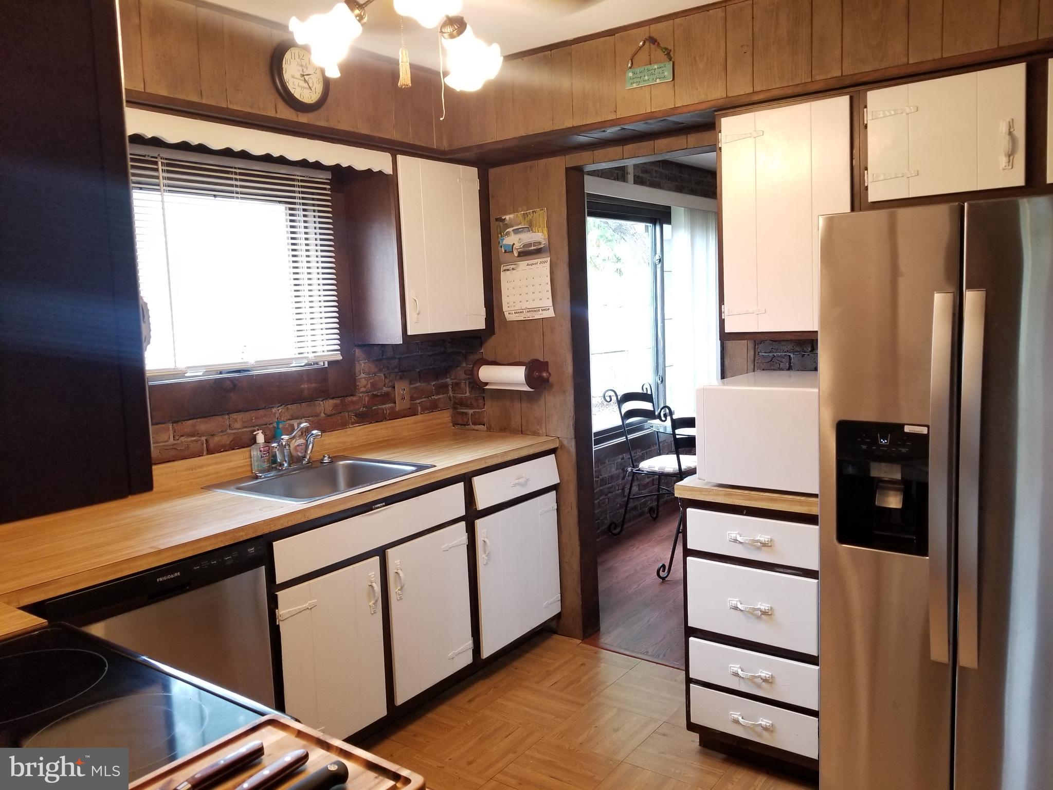 411 Apple Road Beverly, NJ 08010 - Photo 20 of 46
