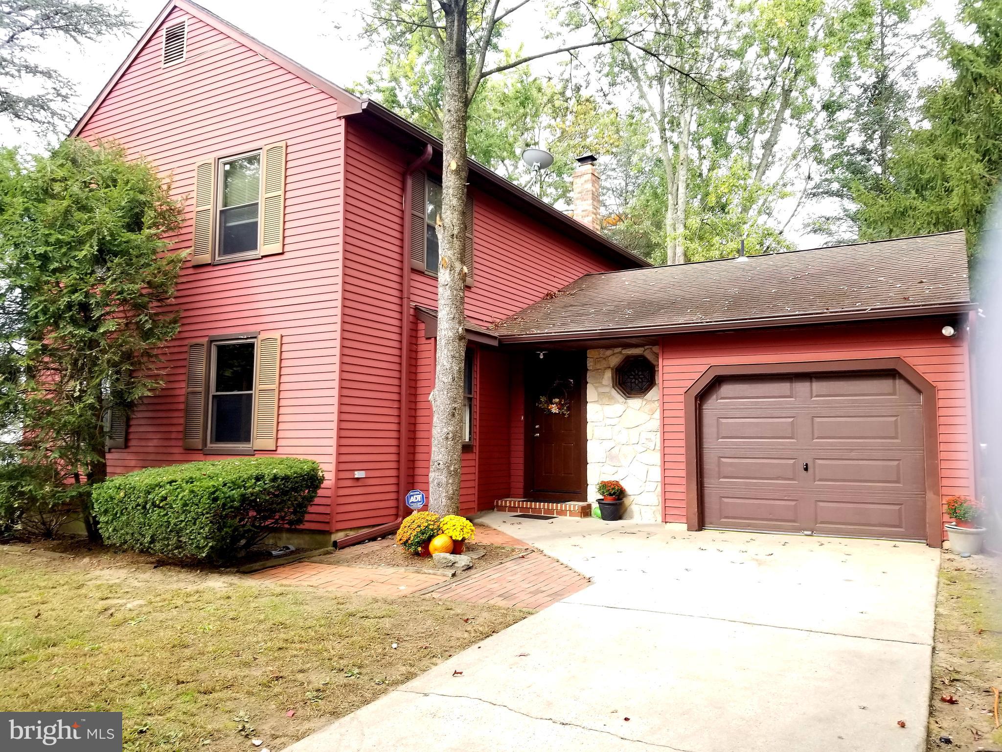 411 Apple Road Beverly, NJ 08010 - Photo 4 of 46