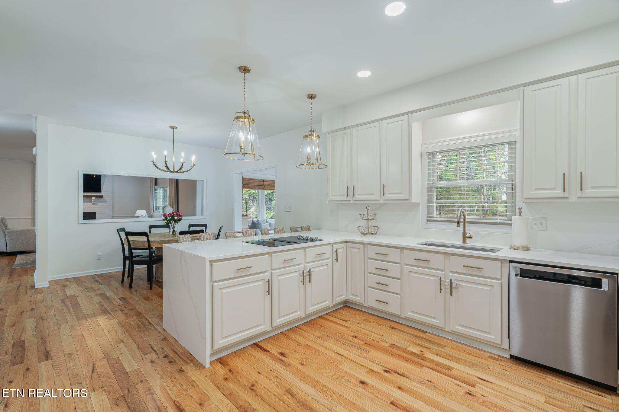 5817 Penshurst Court Powell, TN 37849 - Photo 11 of 49 11-web-or-mls-5817 Penshurst Court-12