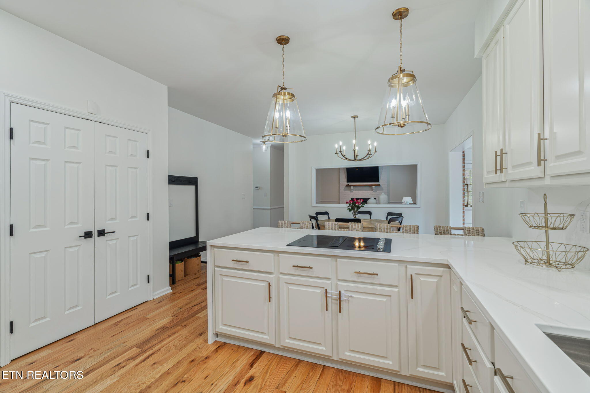 5817 Penshurst Court Powell, TN 37849 - Photo 12 of 49 12-web-or-mls-5817 Penshurst Court-13