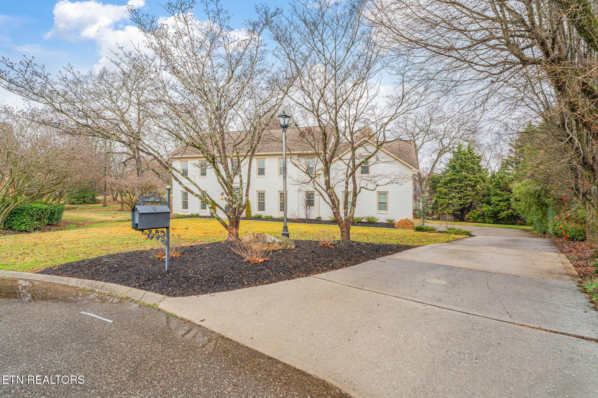 5817 Penshurst Court Powell, TN 37849 - Photo 2 of 49 2-web-or-mls-5817 Penshurst Court-3