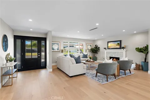 $2,599,000 | 9072 Niguel Circle, Huntington Beach, CA 92646