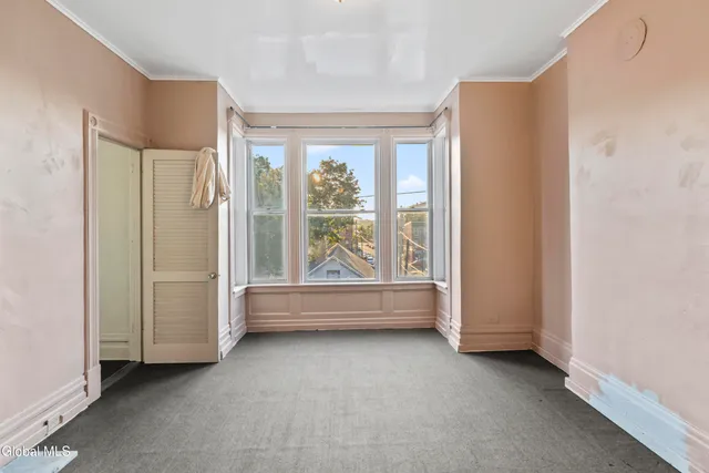 $375,000 | 3076 6th Avenue, Troy, NY 12180