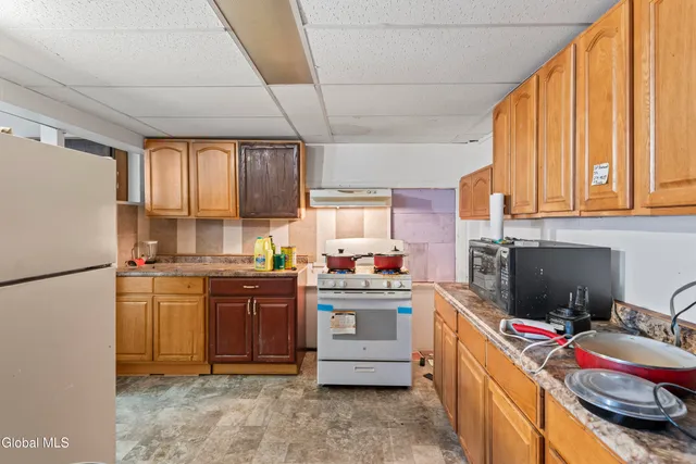 $375,000 | 3076 6th Avenue, Troy, NY 12180