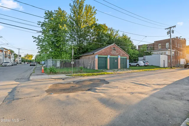 $375,000 | 3076 6th Avenue, Troy, NY 12180