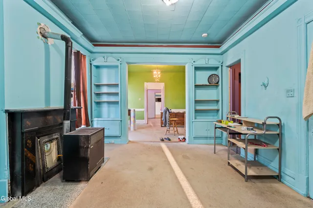 $375,000 | 3076 6th Avenue, Troy, NY 12180