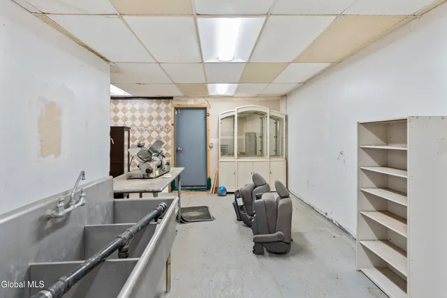 $375,000 | 3076 6th Avenue, Troy, NY 12180