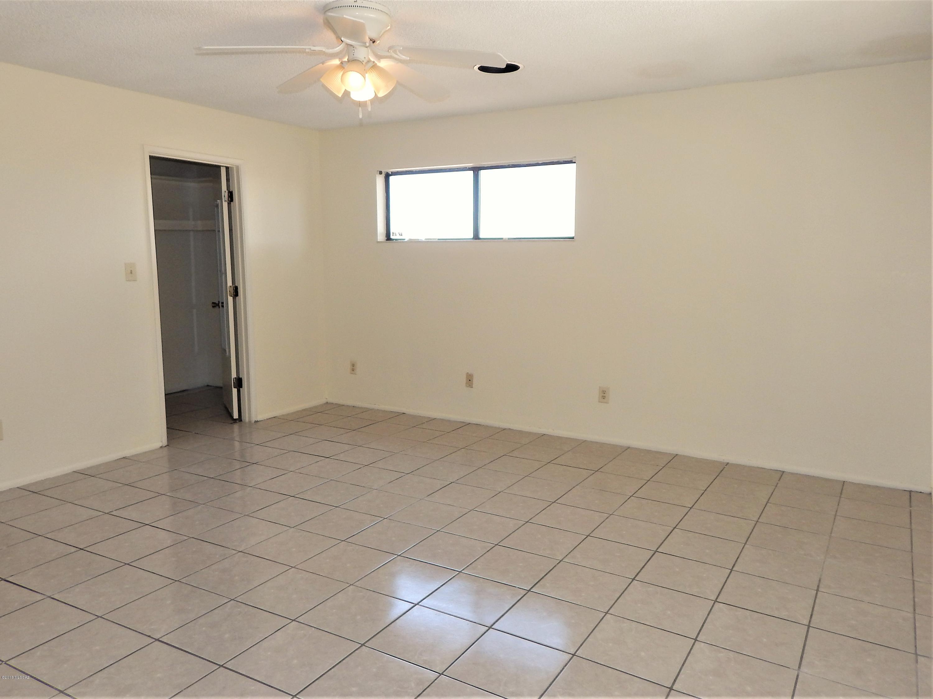 1252 Circulo Aguilar Rio Rico, AZ 85648 - Photo 16 of 24 Gallery Image 16