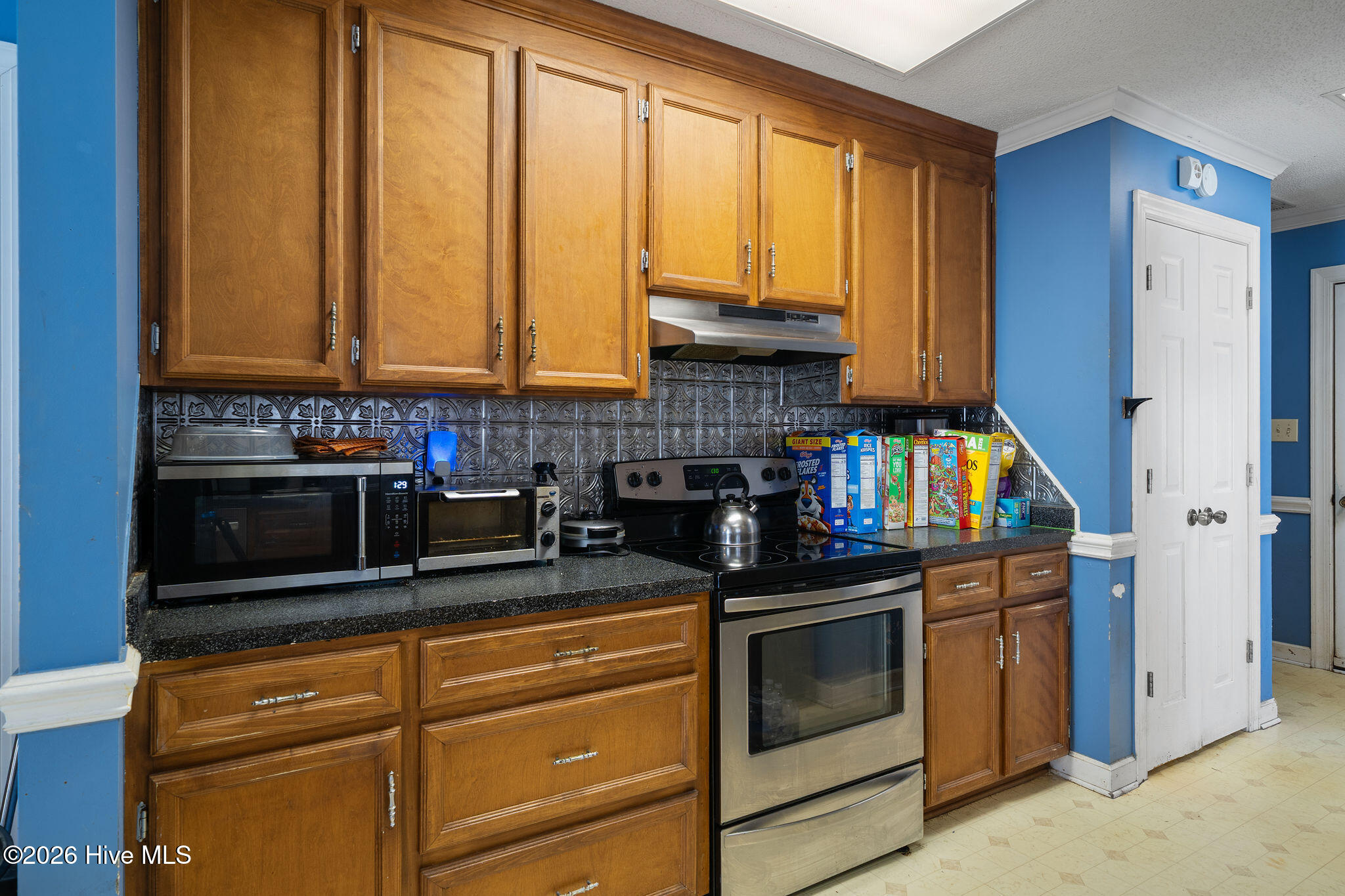 114 Maple Street Warsaw, NC 28398 - Photo 11 of 29 Kitchen