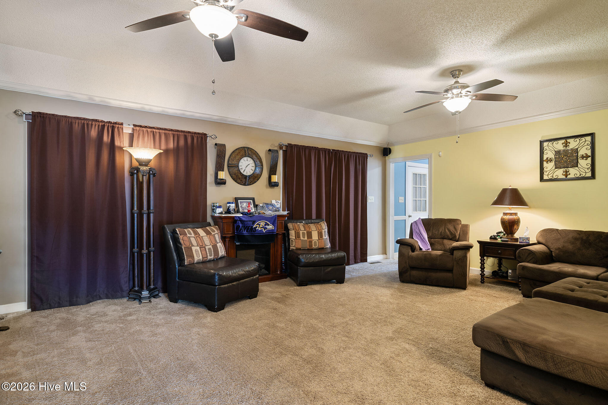 114 Maple Street Warsaw, NC 28398 - Photo 8 of 29 Living Room