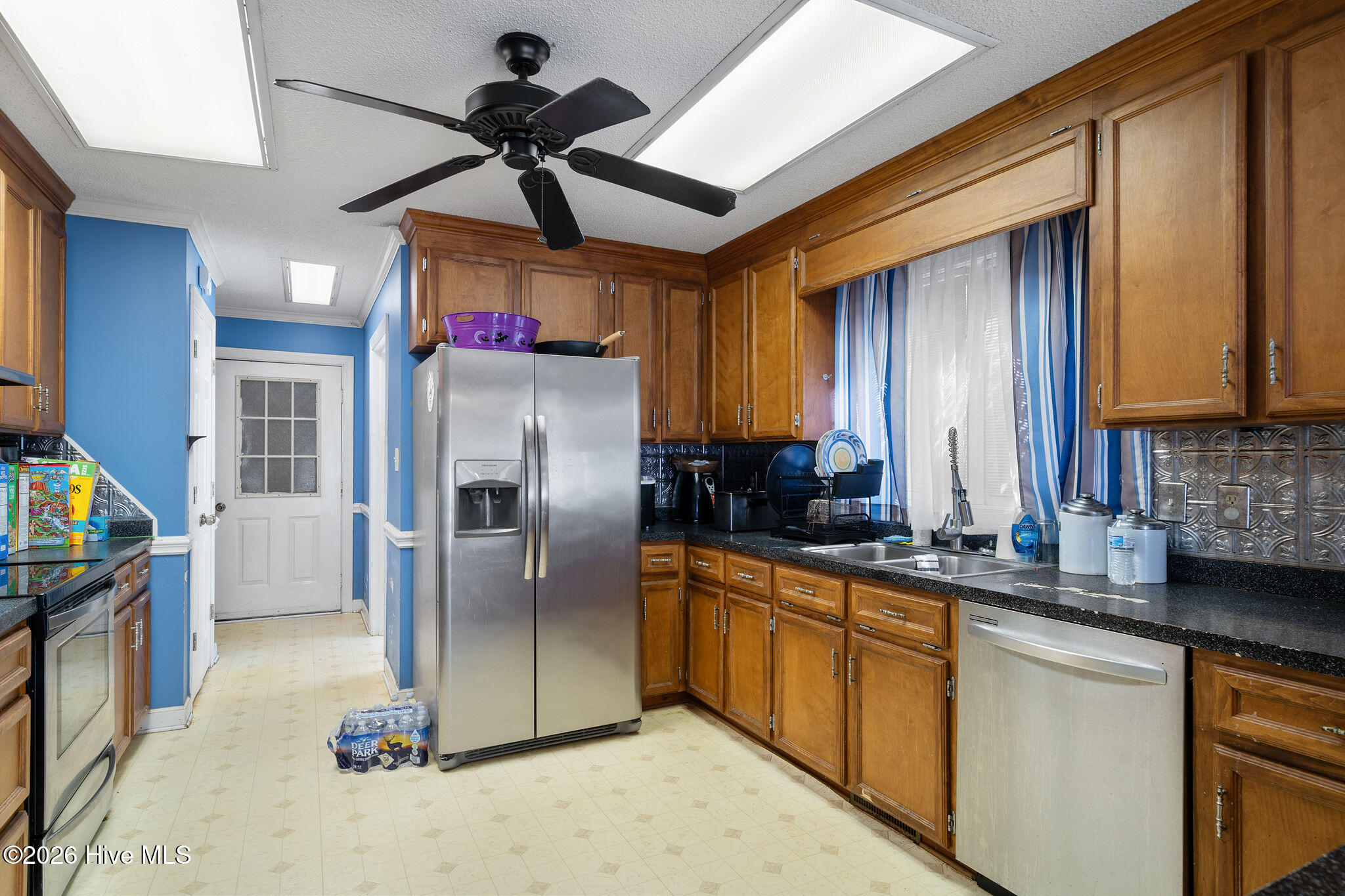114 Maple Street Warsaw, NC 28398 - Photo 10 of 29 Kitchen