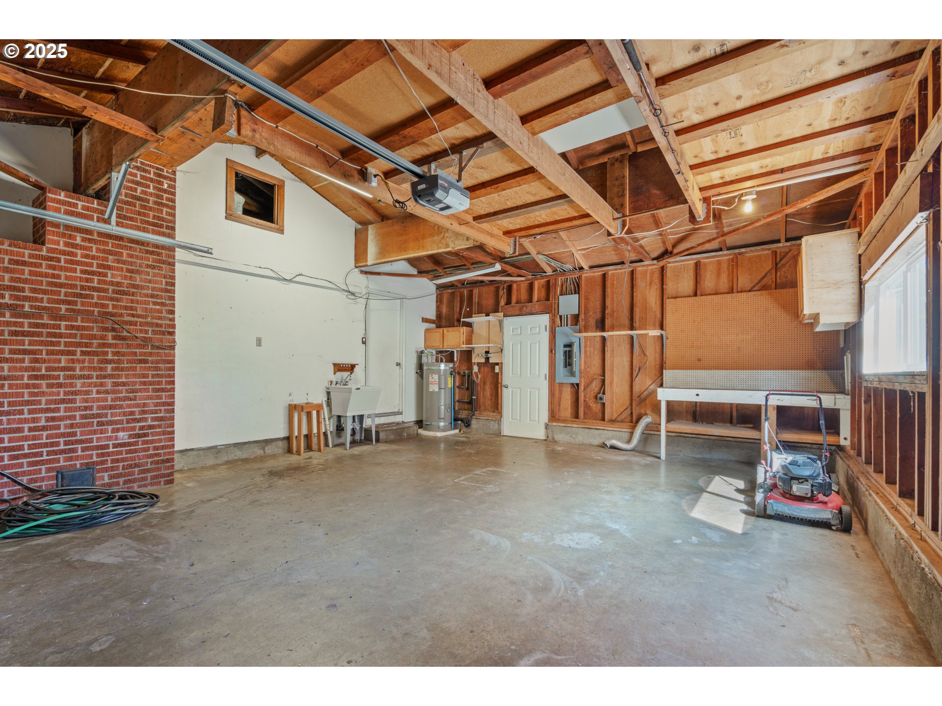 1855 Alderwood Street Eugene, OR 97404 - Photo 27 of 31 a view of a car garage