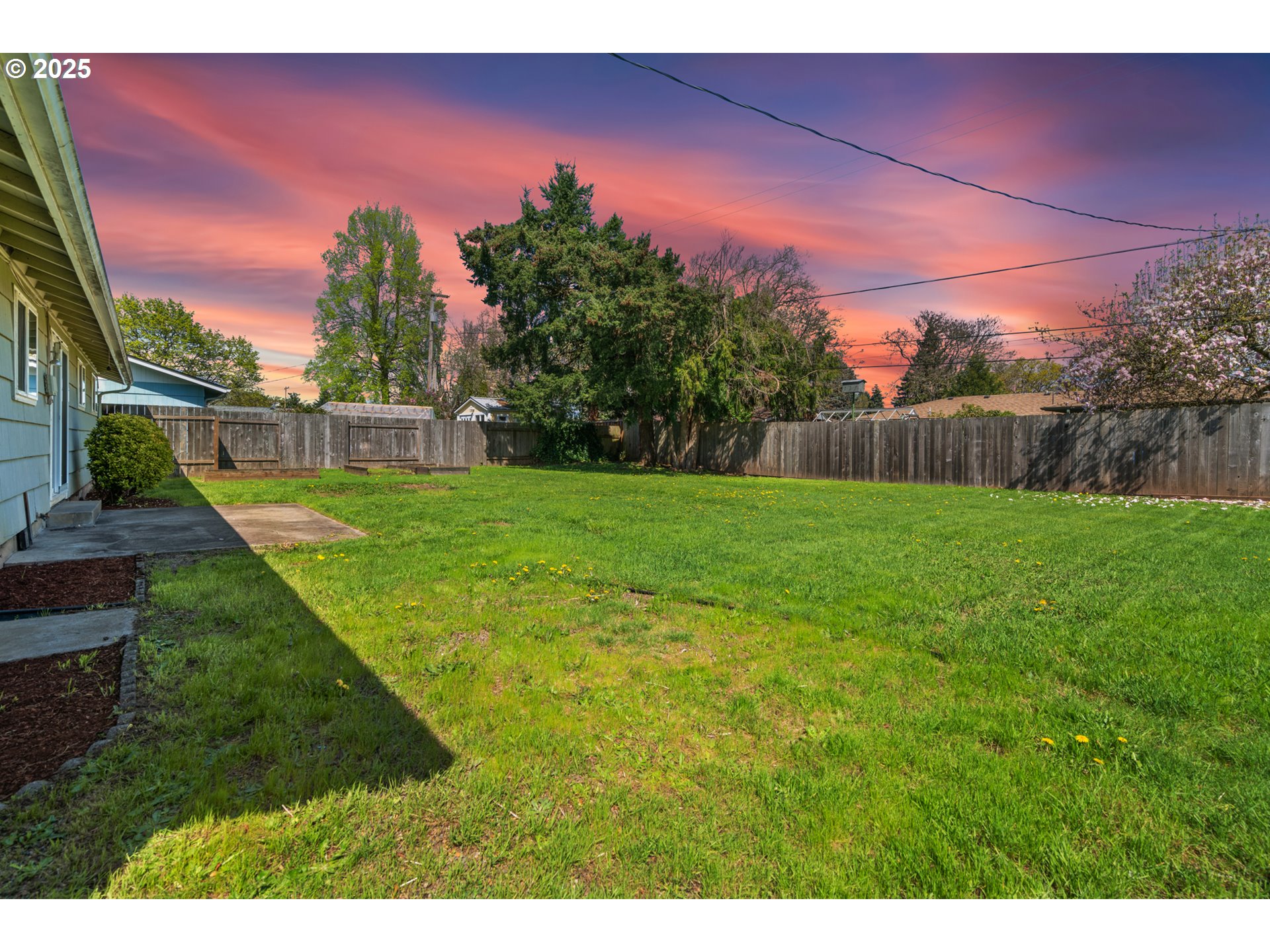 1855 Alderwood Street Eugene, OR 97404 - Photo 30 of 31 a view of a backyard