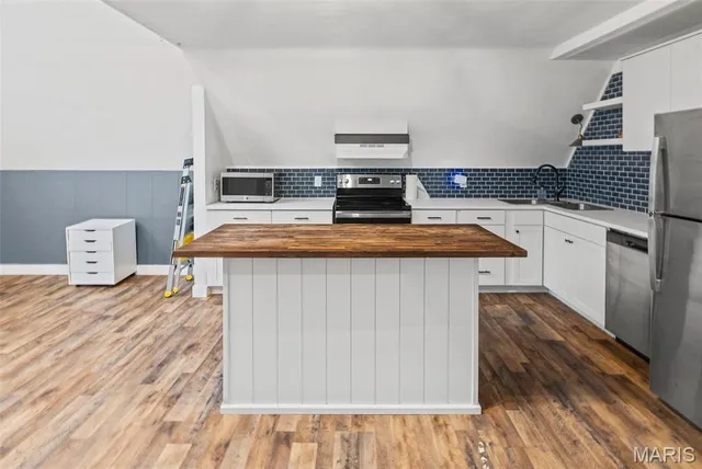 $295,000 | 741 East Lake Drive, Edwardsville, IL 62025