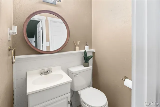 $295,000 | 741 East Lake Drive, Edwardsville, IL 62025