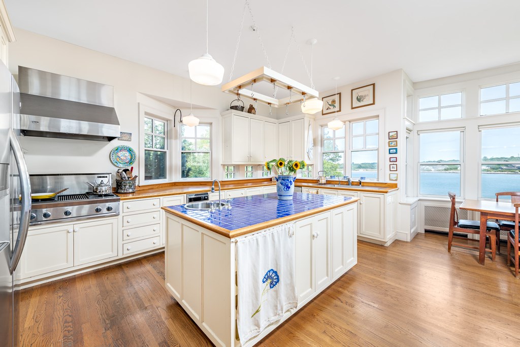 147 Beavertail Road Jamestown, RI 02835 - Photo 18 of 46 Thermador gas cooktop.