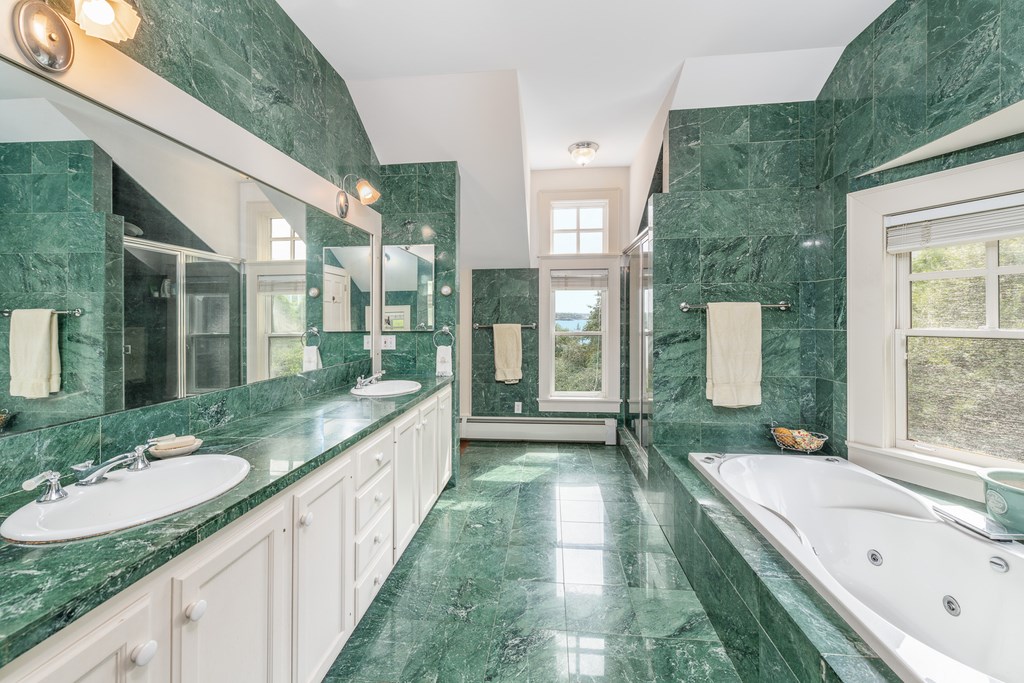 147 Beavertail Road Jamestown, RI 02835 - Photo 32 of 46 Master bathroom.