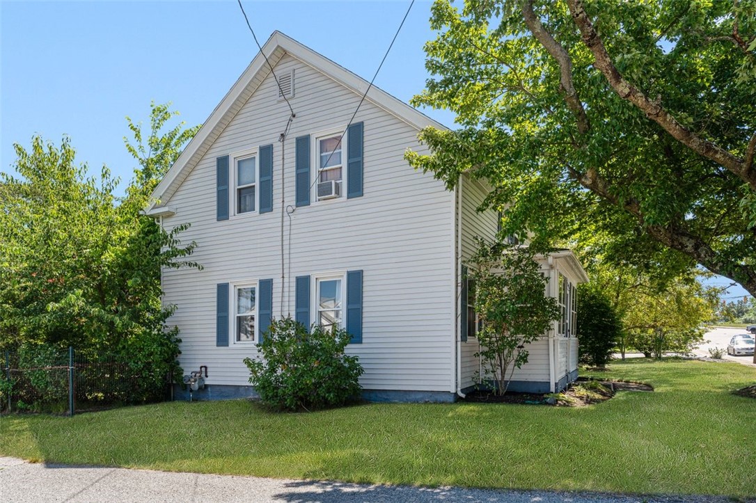 785 Main Avenue Warwick, RI 02886 - Photo 9 of 37