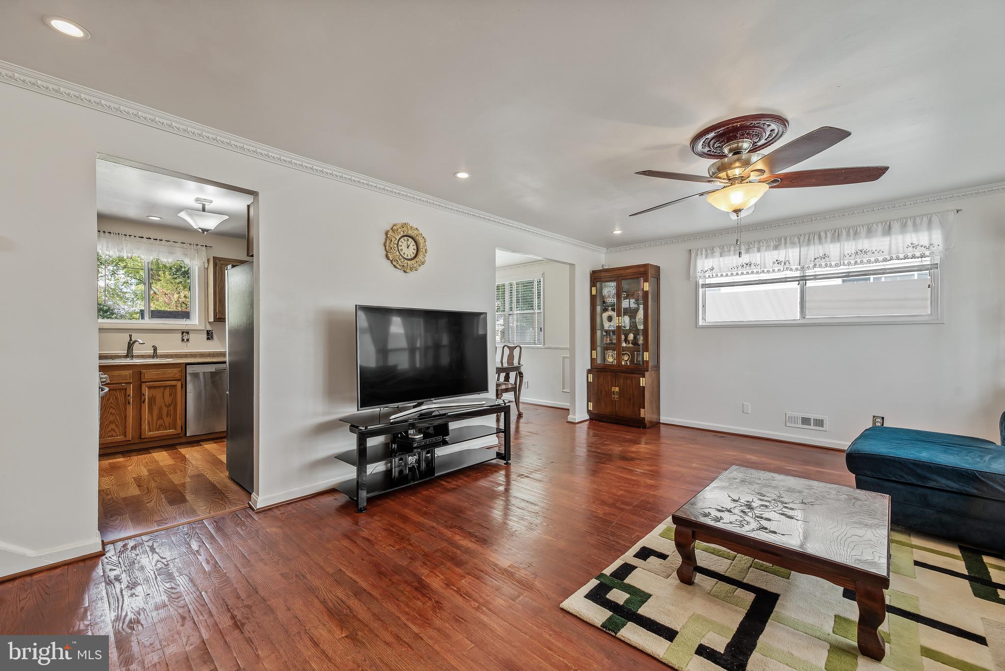 364 Walker Street Aberdeen, MD 21001 - Photo 4 of 29