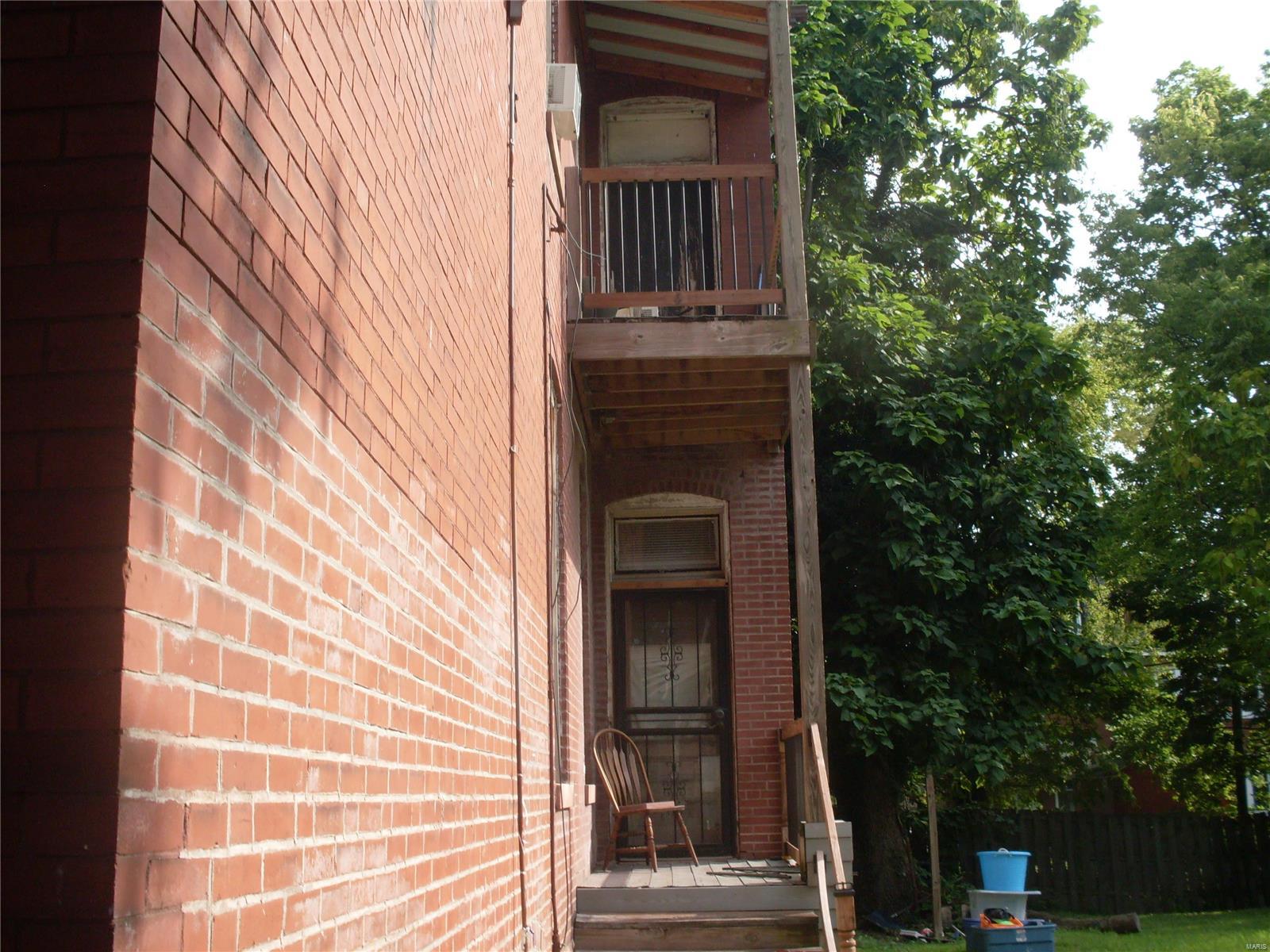 3237 Barrett Street St. Louis, MO 63107 - Photo 12 of 39