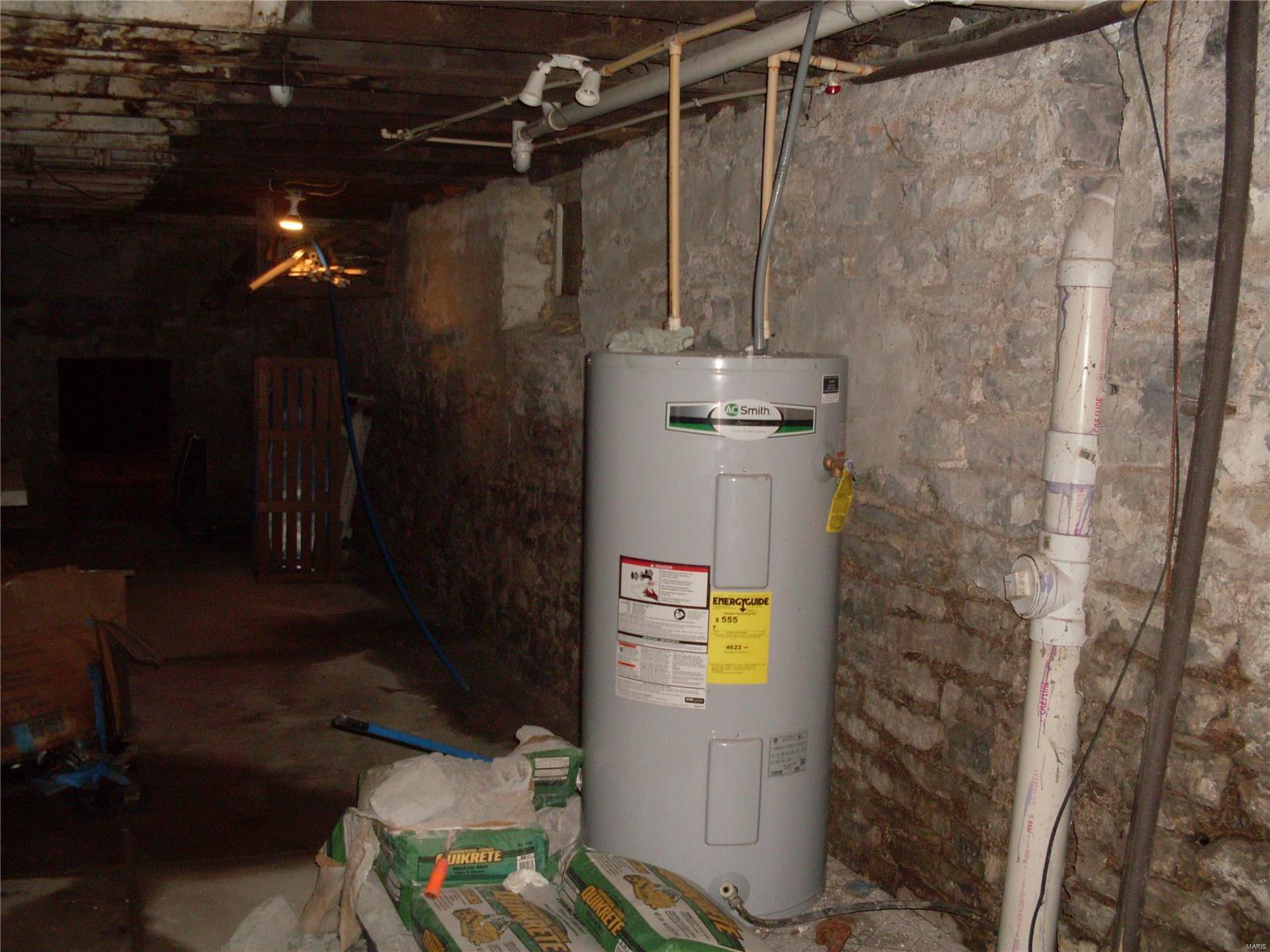 3237 Barrett Street St. Louis, MO 63107 - Photo 9 of 39