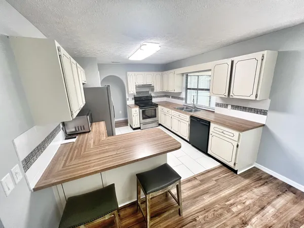 $2,300 | 1365 Southeast Bayharbor Street, Port St. Lucie, FL 34983