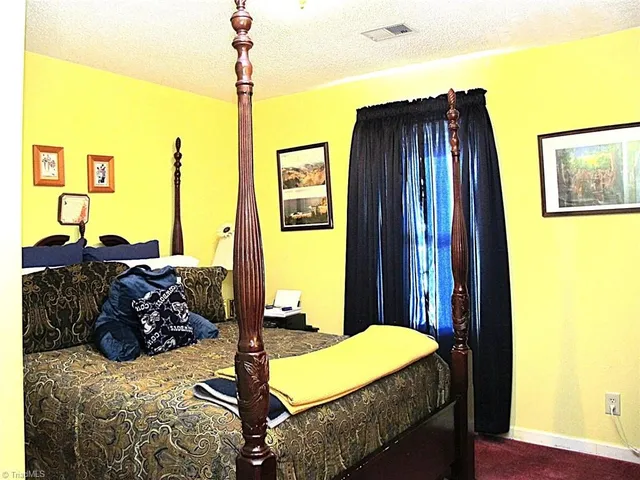 $260,000 | 229 Creeksedge Court, Winston-Salem, NC 27105