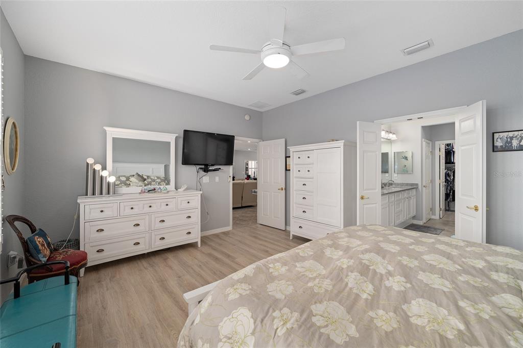 12827 Southeast 90th Court Road Summerfield, FL 34491 - Photo 18 of 68 Gallery Image 18