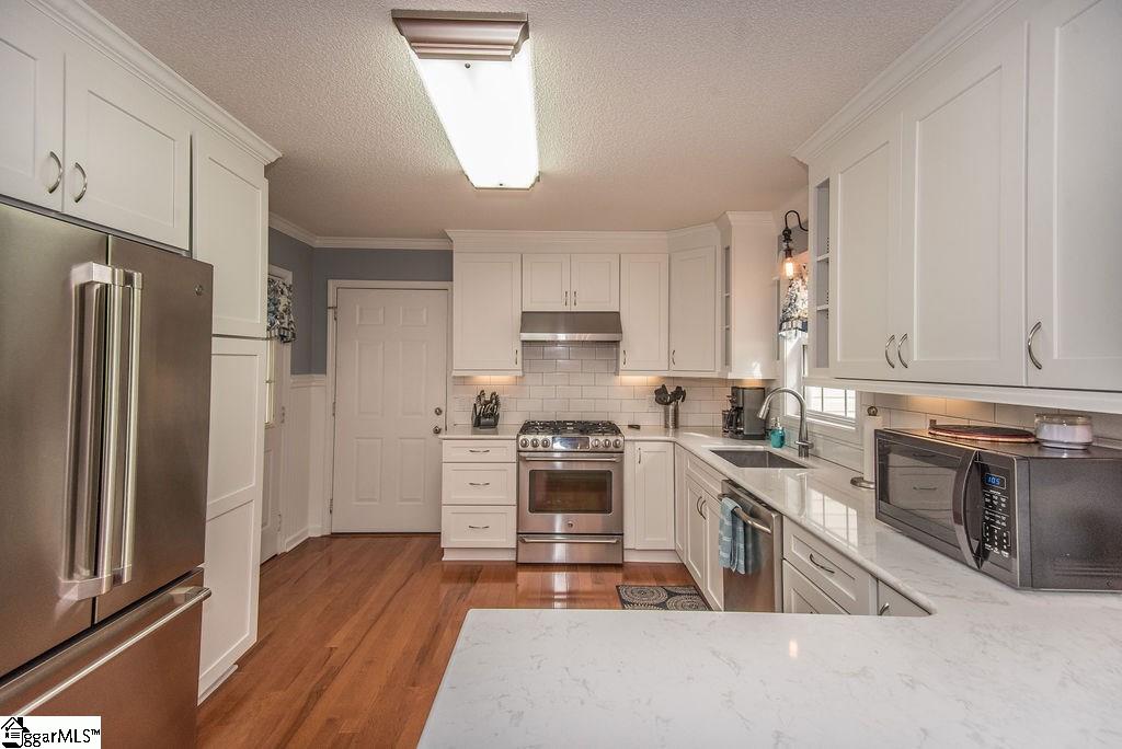 152 Banks Road Pickens, SC 29671 - Photo 4 of 36 Gallery Image 4