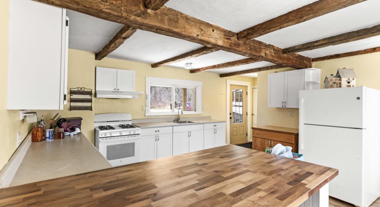 328 Town Farm Road Farmington, ME 04938 - Photo 4 of 40 IMG_5126