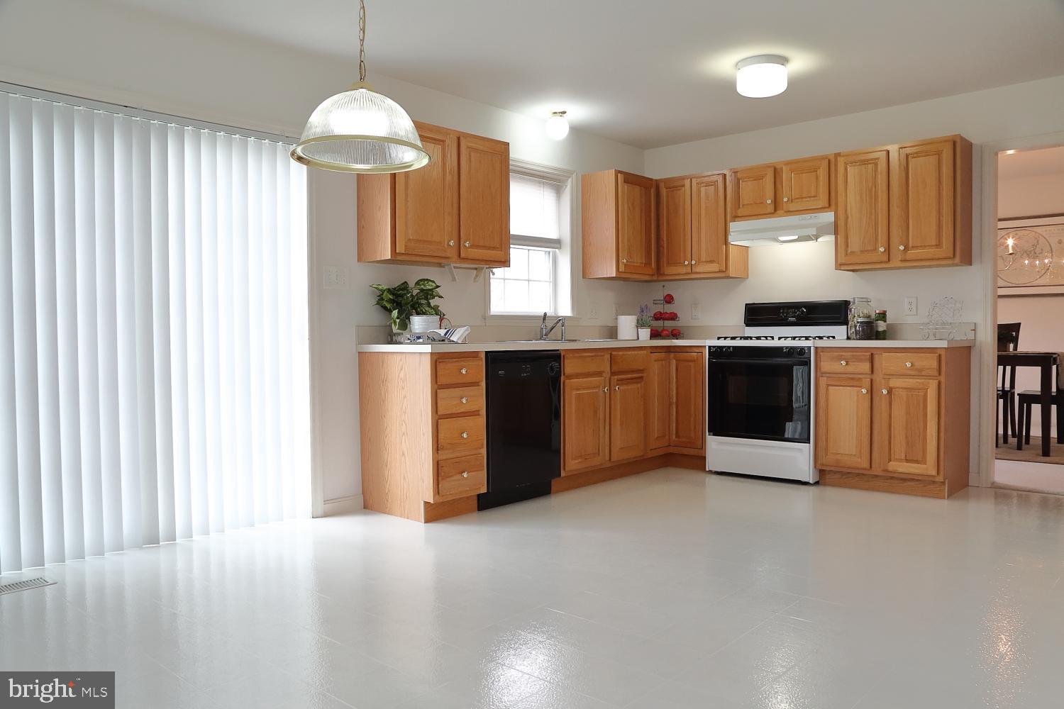 28 Duffield Drive Lititz, PA 17543 - Photo 12 of 25