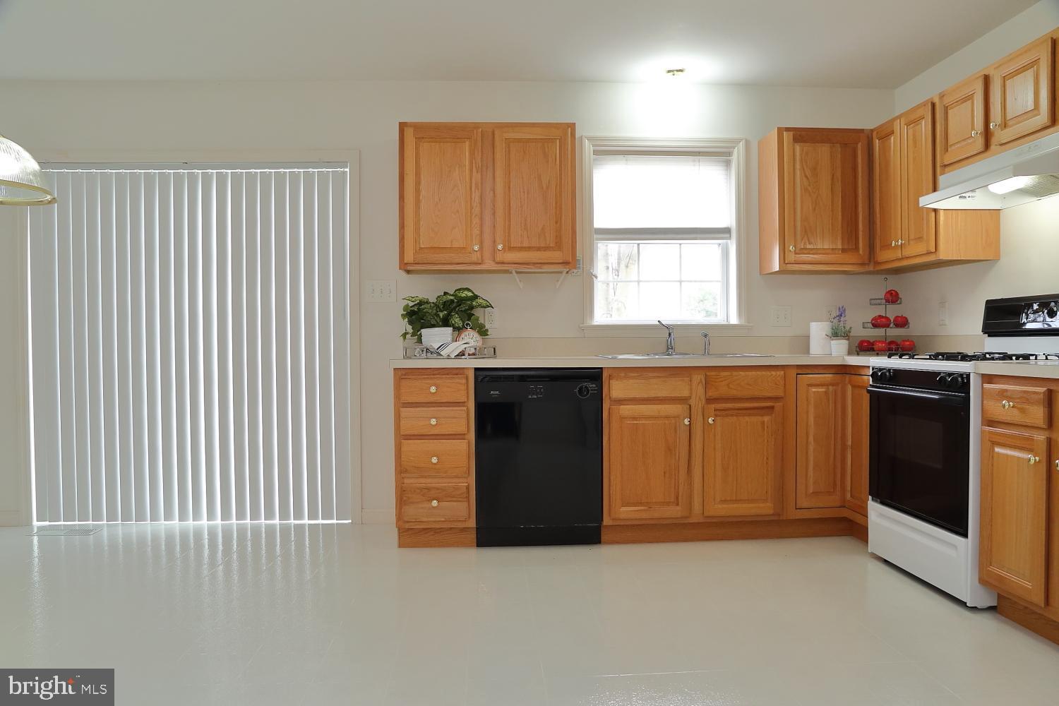 28 Duffield Drive Lititz, PA 17543 - Photo 13 of 25